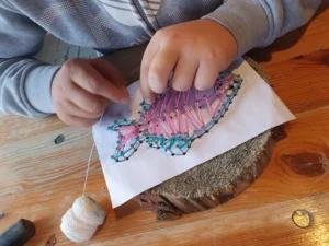 Warsztatownia Kulturka u stółka - StringArt