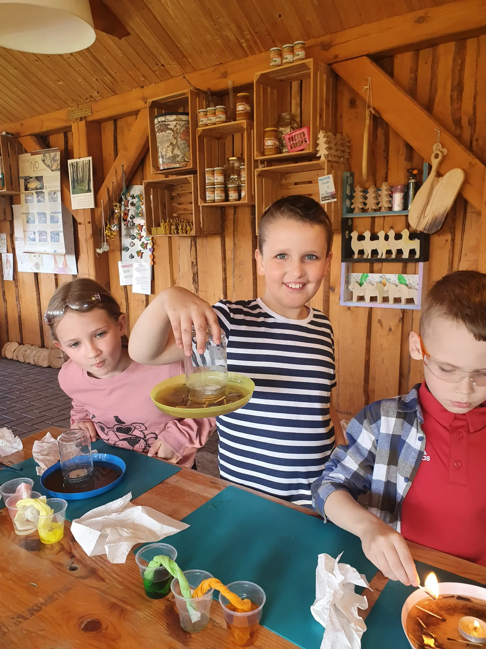 Warsztatownia Kulturka u stółka - Warsztaty zagadkowo – doświadczalne