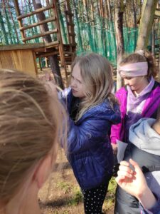 Warsztatownia Kulturka u stółka - Gra terenowa z zadaniami w budkach