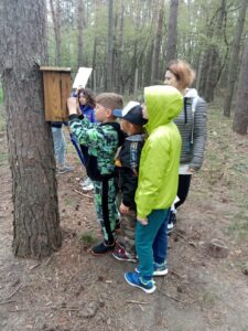 Warsztatownia Kulturka u stółka - Gra terenowa z zadaniami w budkach