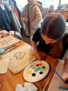 Malowane ekotorby -Warsztatownia Kulturka u stółka