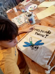 Malowane ekotorby -Warsztatownia Kulturka u stółka