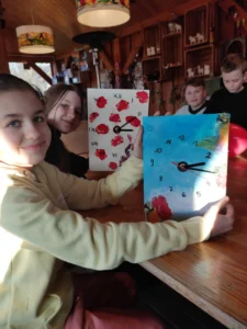 Warsztatownia Kulturka u stółka -zegary